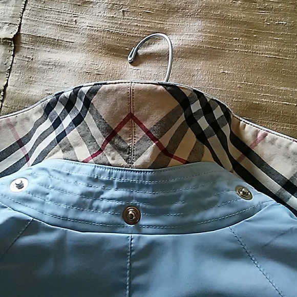 Burberry Coat - Picture 5 of 9